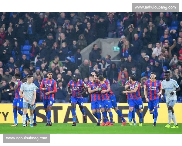 英超新赛季焦点对决全面解析与关键球员前瞻 英超新赛季焦点对决全面解析与关键球员前瞻